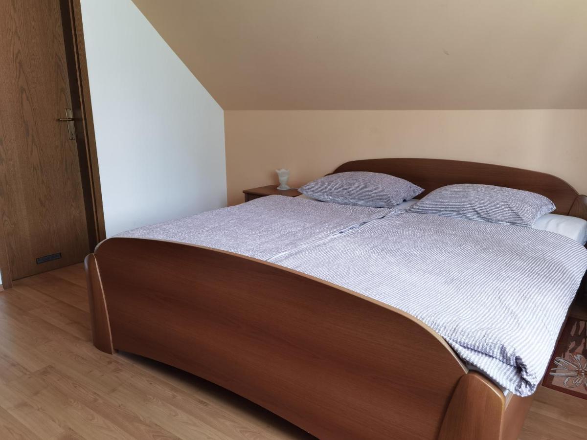 Gostisce Hedvika Hotell Kal-Koritnica Exteriör bild
