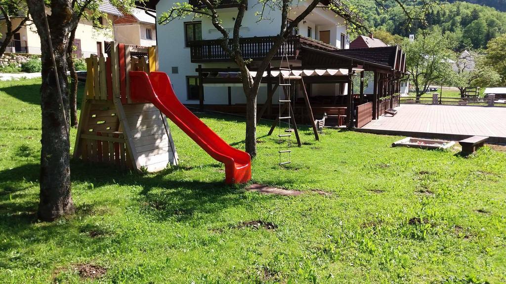 Gostisce Hedvika Hotell Kal-Koritnica Exteriör bild